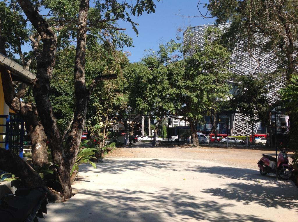 The Pub Guesthouse Chiang Mai Exterior foto
